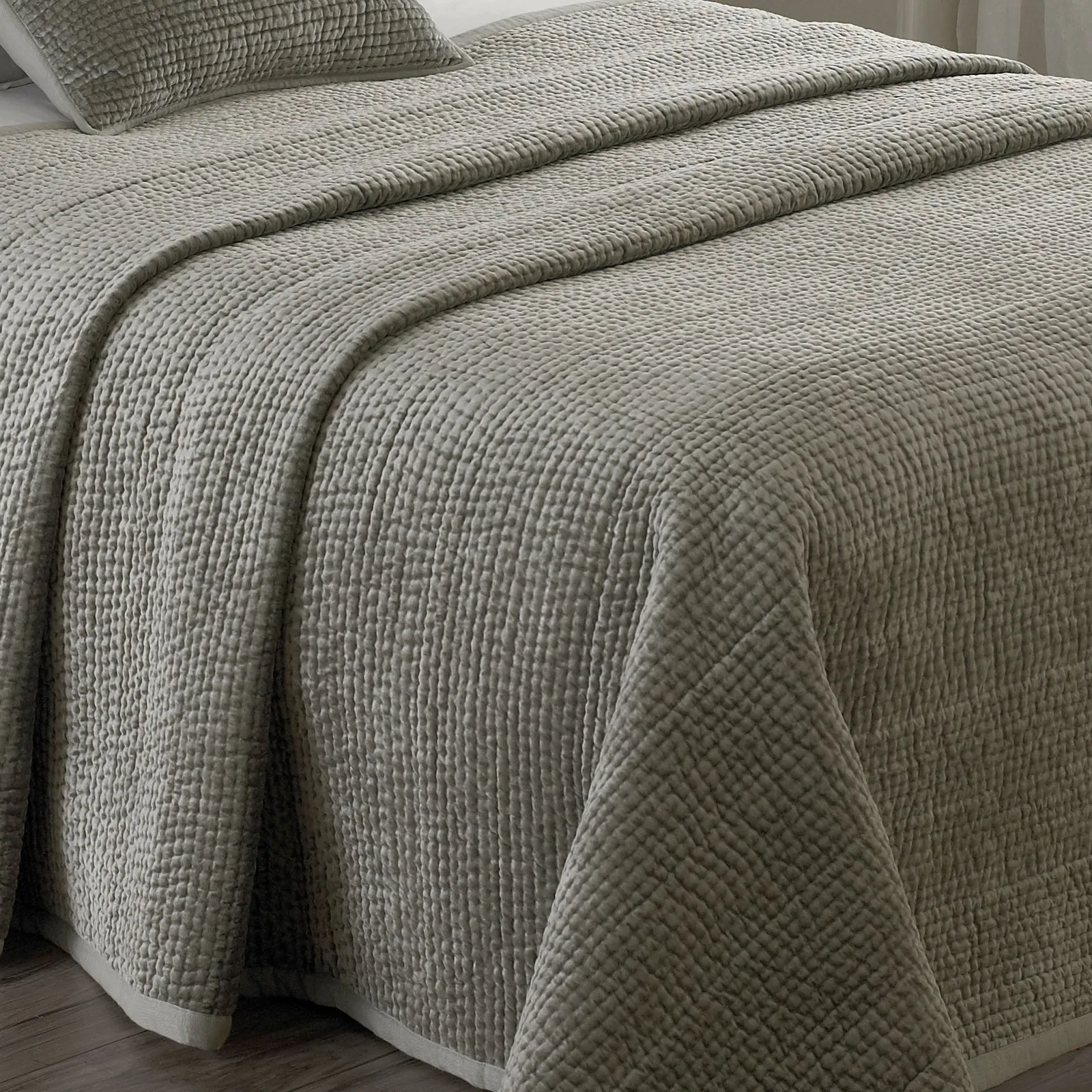 Paoletti Brooklands Quilted Bedspread in Metallic Silver 3