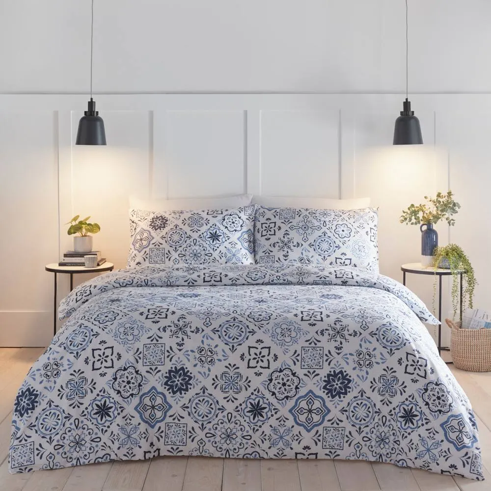 Portfolio Home Porto Geometric Bohemian Duvet Cover Quilt Set With Pillow Case in Blue