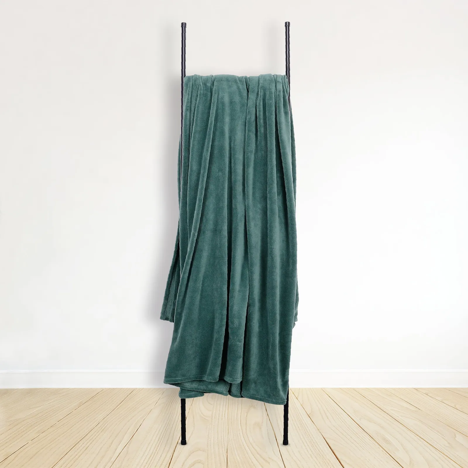 Soft Fleece 230cm x 255cm Throw Green