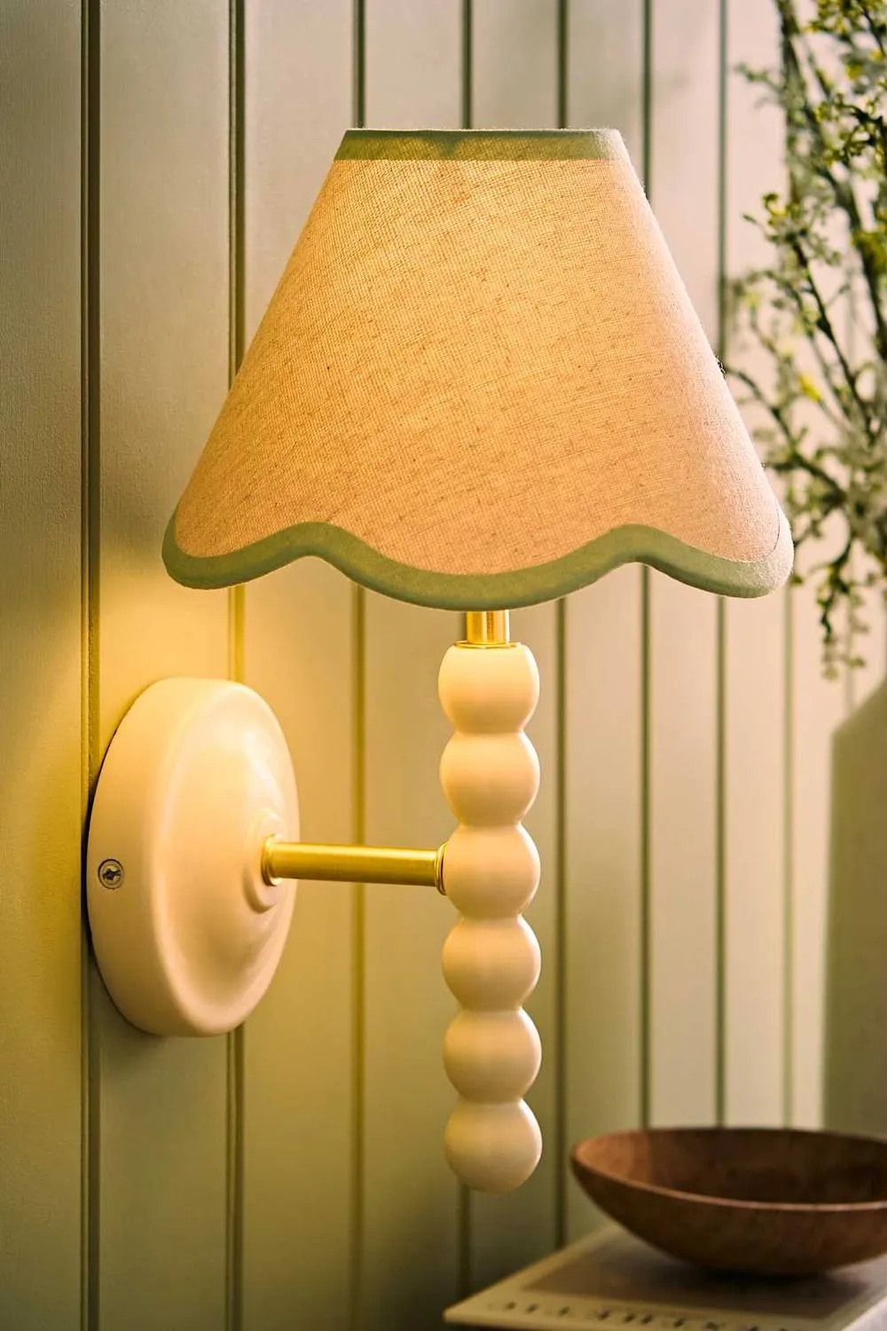 ValueLights Bobbins Cream Bobble Wall Light with Trim Linen Lamp Shade & Bulb in Pale Green 1