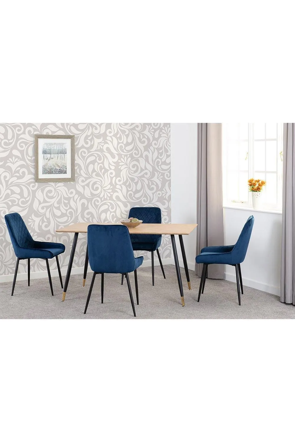 Seconique Hamilton Medium Dining Set with Avery Chairs in Blue