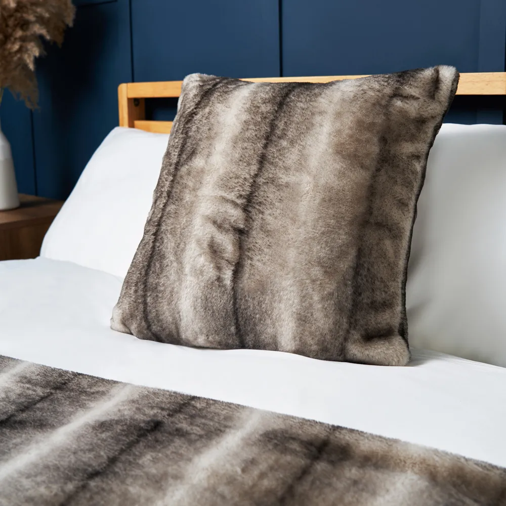 Alaskan Faux Fur Cushion, Natural