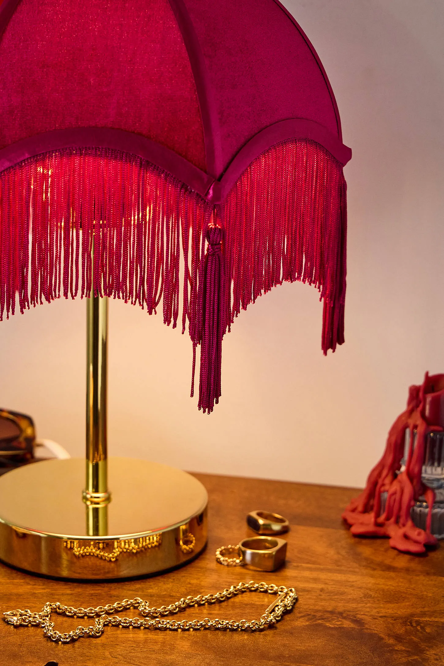 Burgundy Love Tassel Table Lamp - Burgundy 3