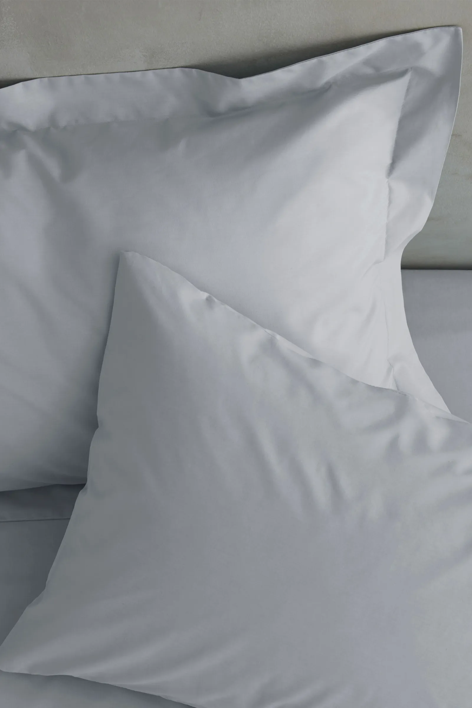 Catherine Lansfield 'Easy Iron Percale' Oxford Pillowcase Pair in Grey 3