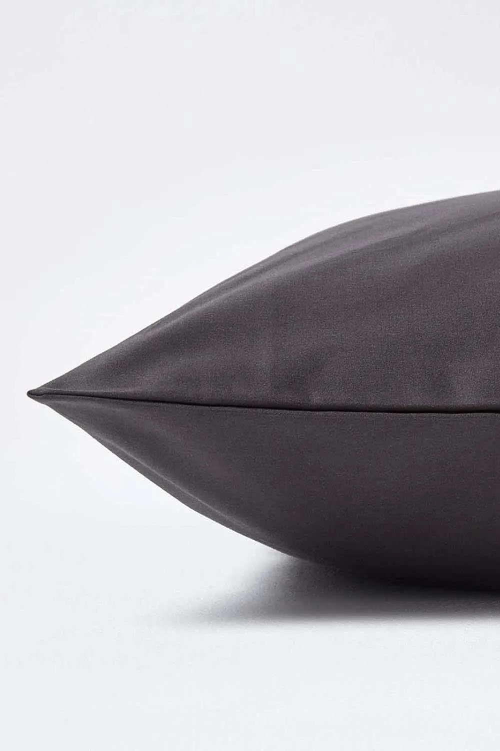 Homescapes Continental Egyptian Cotton Pillowcase 1000 TC, 80 x 80 cm in Dark Grey 2