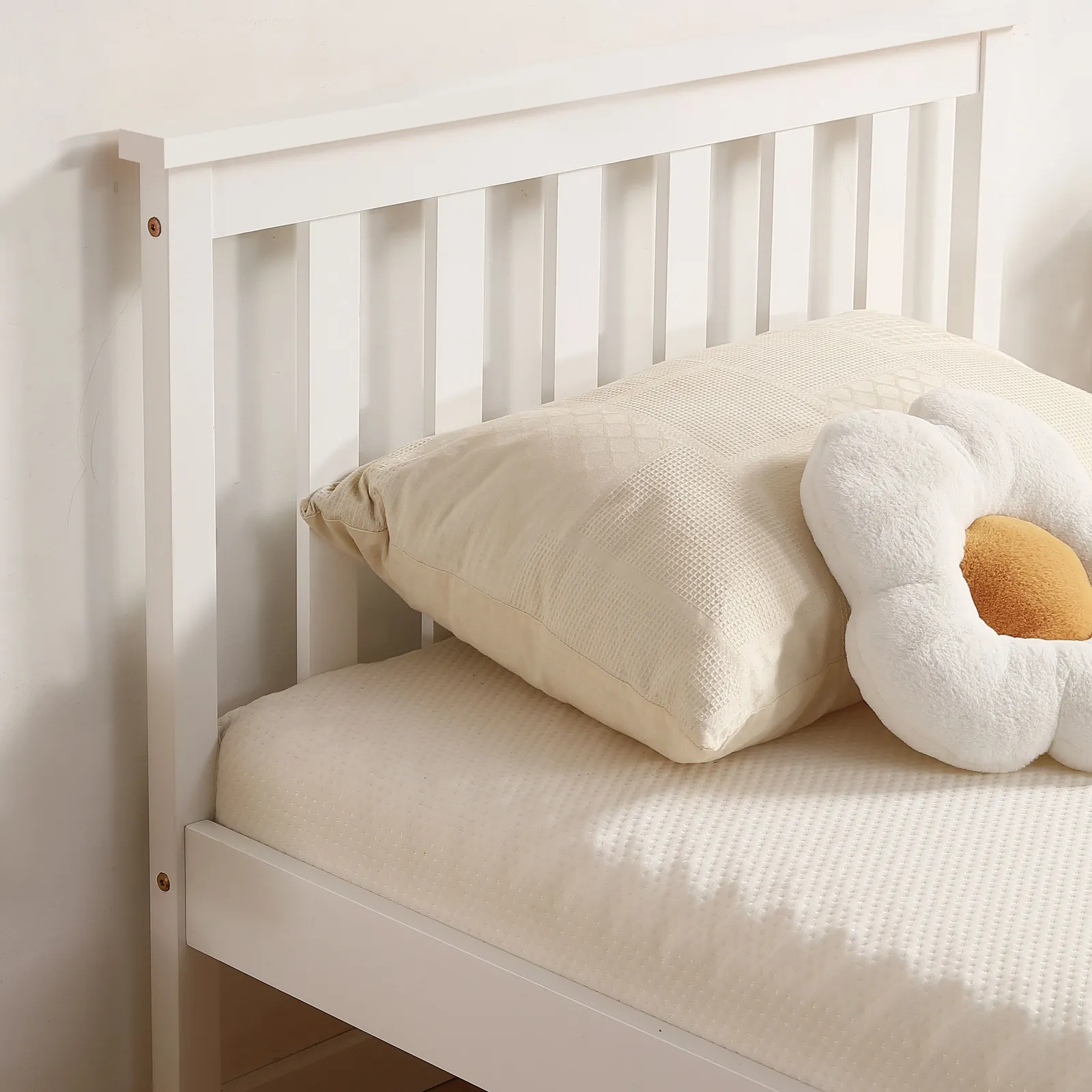 Comfy Living Ltd Modern Wooden Bed Frame in White 3