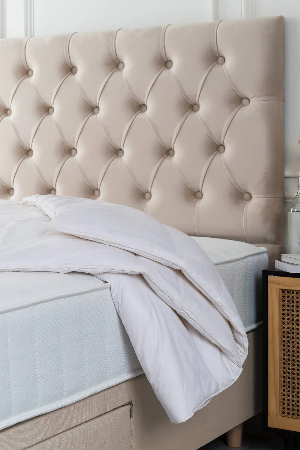 Slumberdown Wonderful Wool Mediumweight Duvet with 2 Medium Support Pillows in White 2