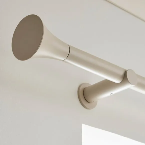 Flush Trumpet Fixed Metal Curtain Pole with Rings 3