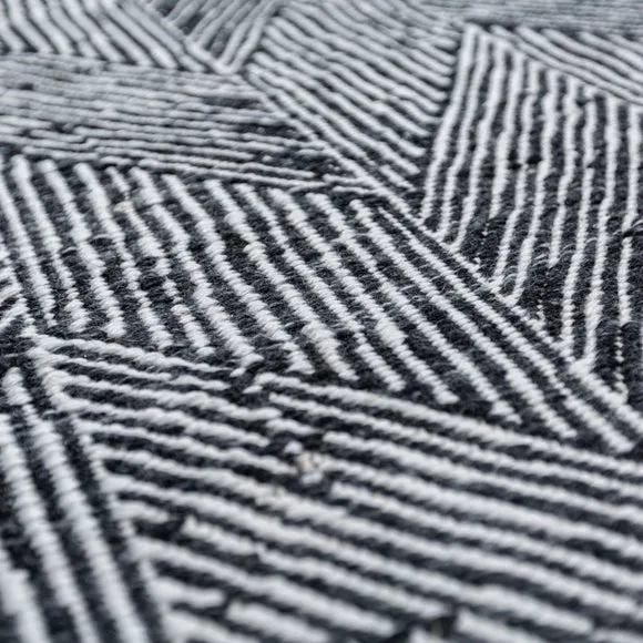 Chevron Flatweave Rug 2