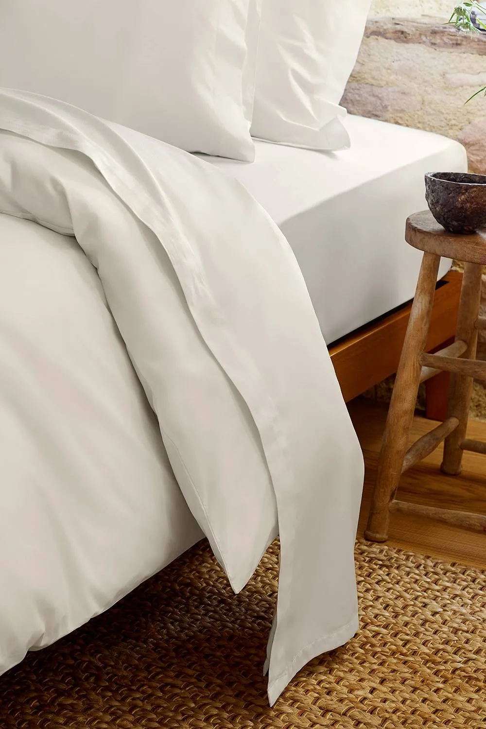 CHRISTY Pure Cotton Percale Flat Sheets in Ivory 1
