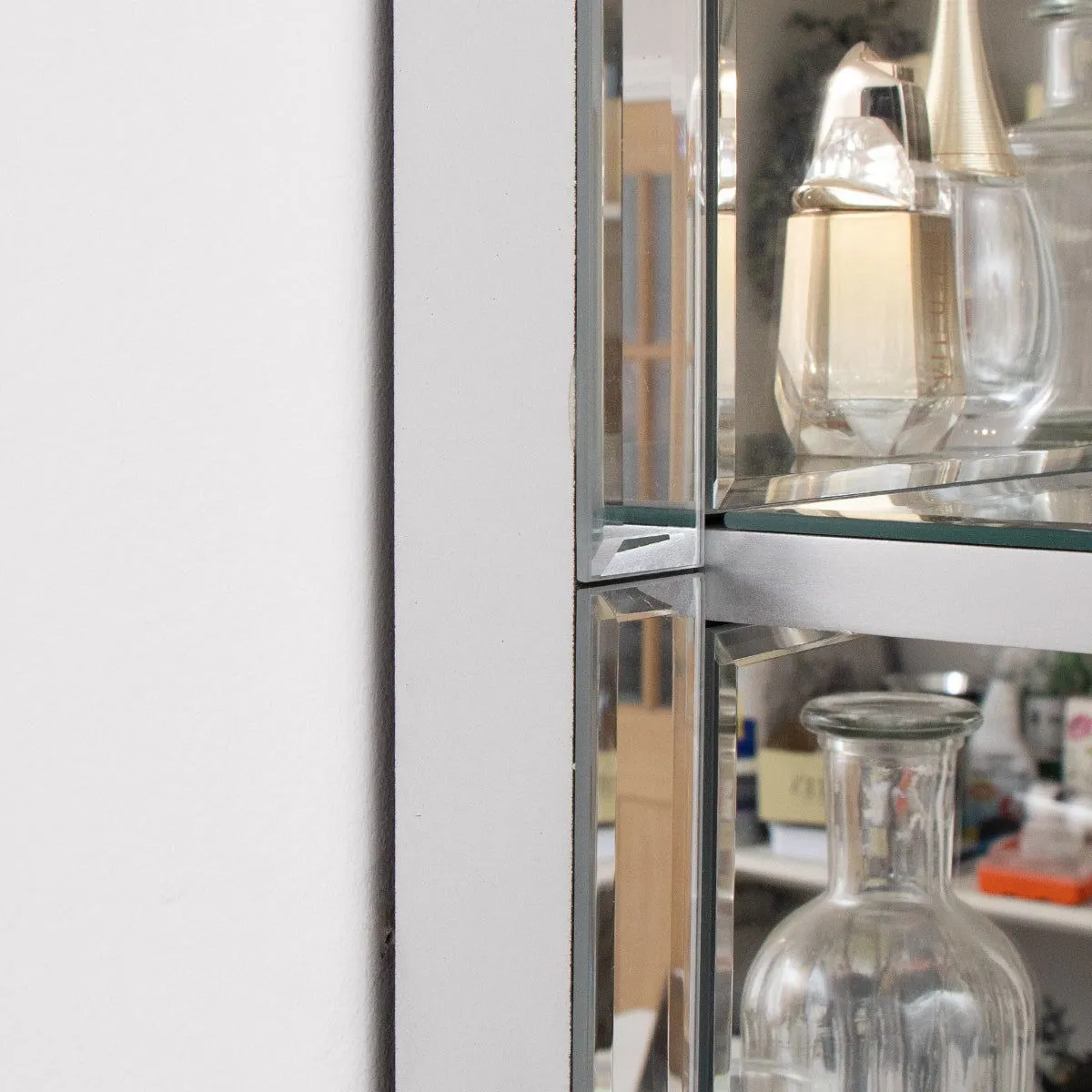 Melody Maison Mirrored Wall Mounted Shelving Unit in Clear 6