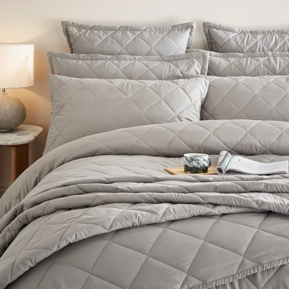 Helston Quilted Bedspread 3