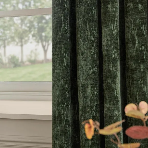 Paoletti Aurelio Chenille Eyelet Curtains 4