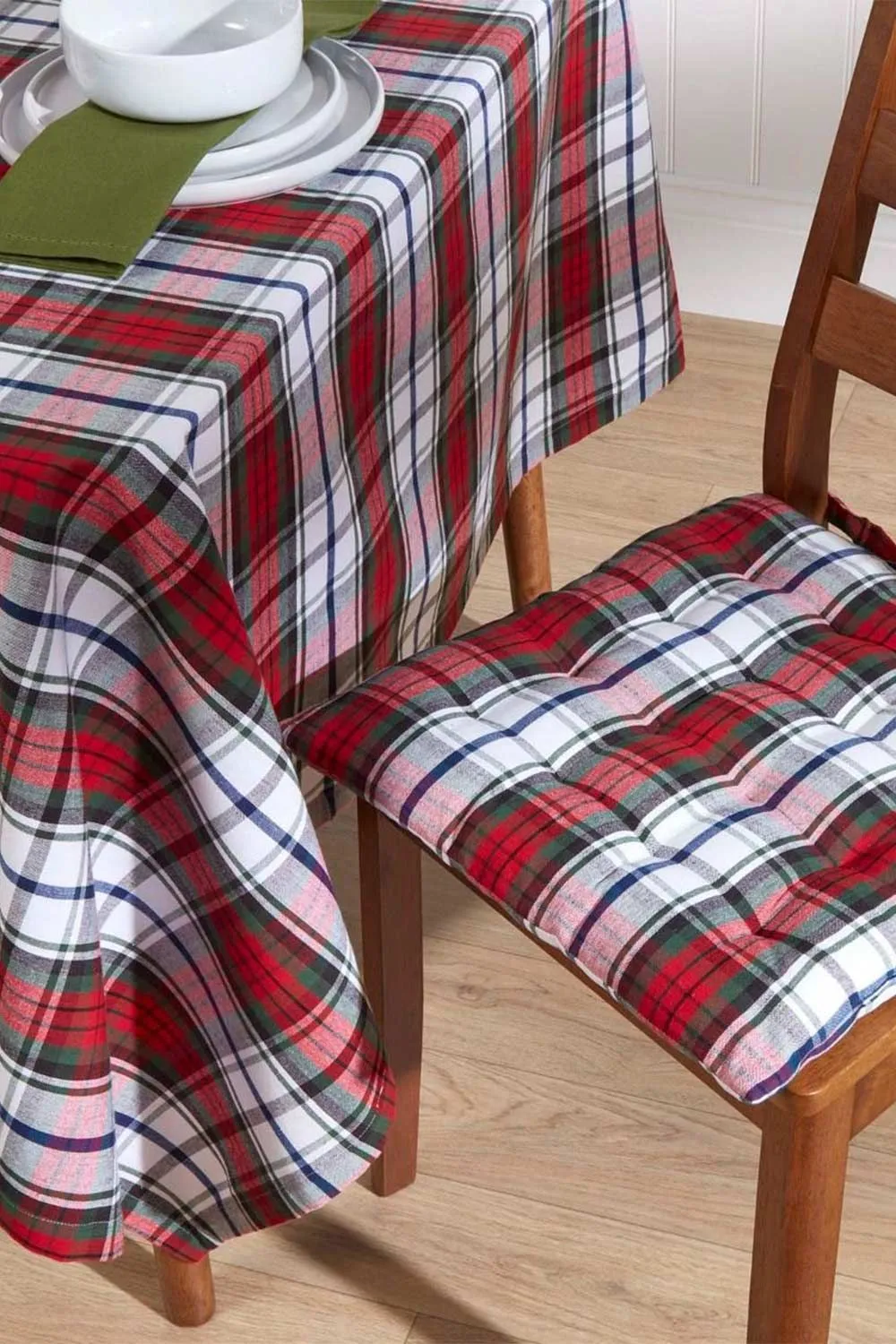 Homescapes 4 Pack Seat Pads Cotton Macduff Tartan Indoor Outdoor Garden Cushion, 40cm in Red 2