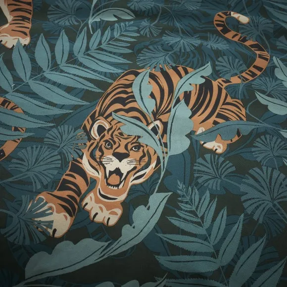 Catherine Lansfield Tropic Tiger Leaf Reversible Green Duvet Cover & Pillowcase Set 4