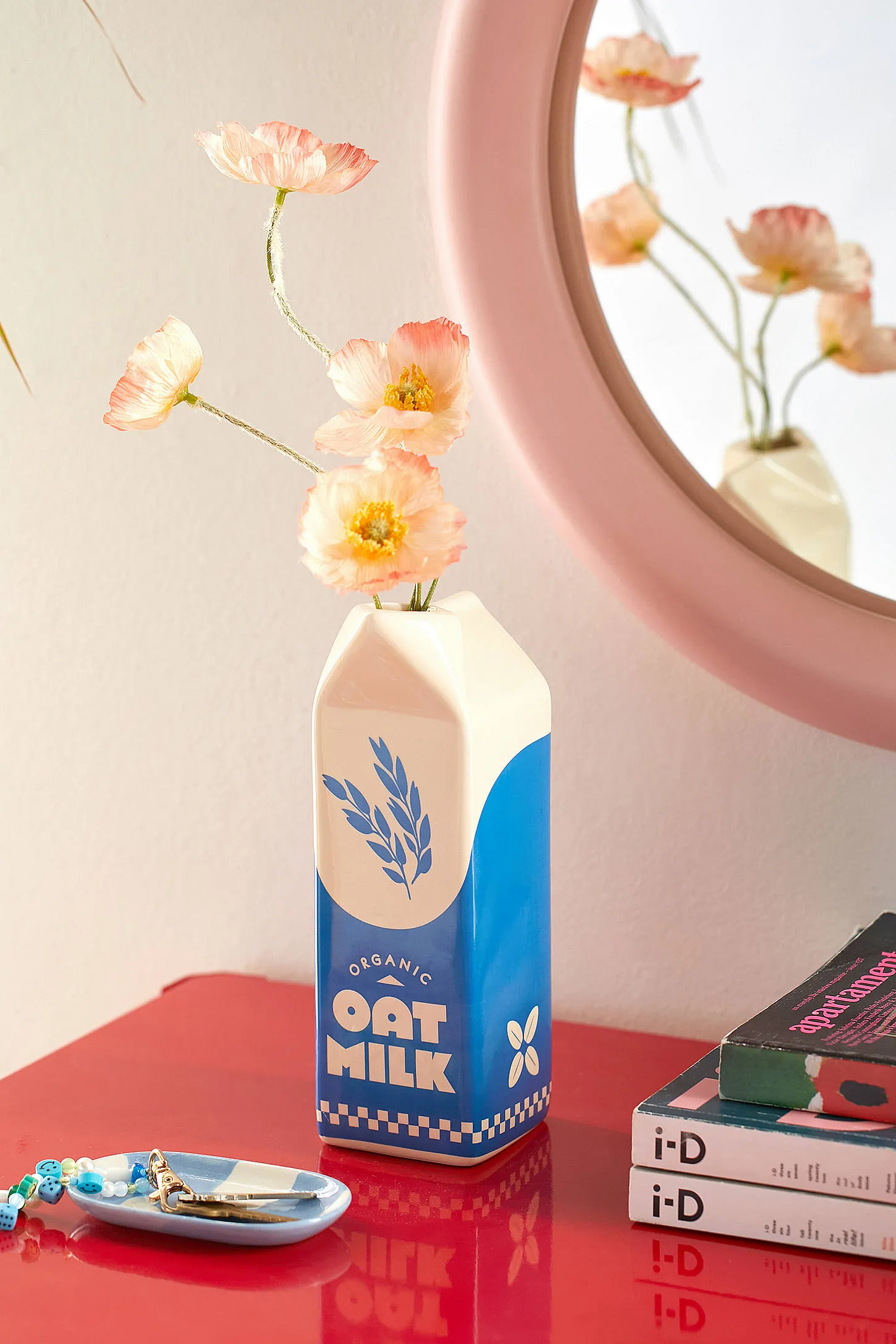 ban. do Oat Milk Vase - Blue L: 7cm x W: 7cm x H: 24cm