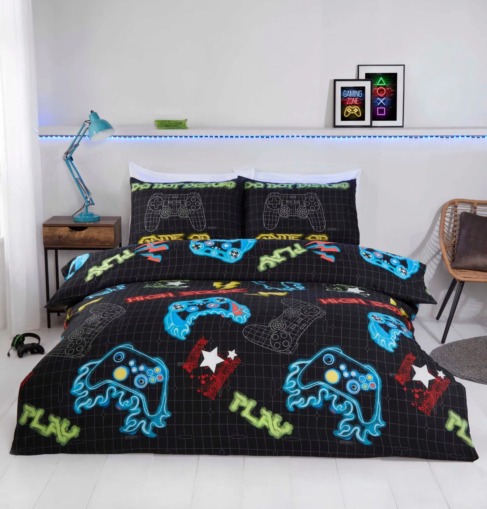 Rapport Home Gamer Microfiber Polyester Duvet Cover Set with Pillowcase in Black 1