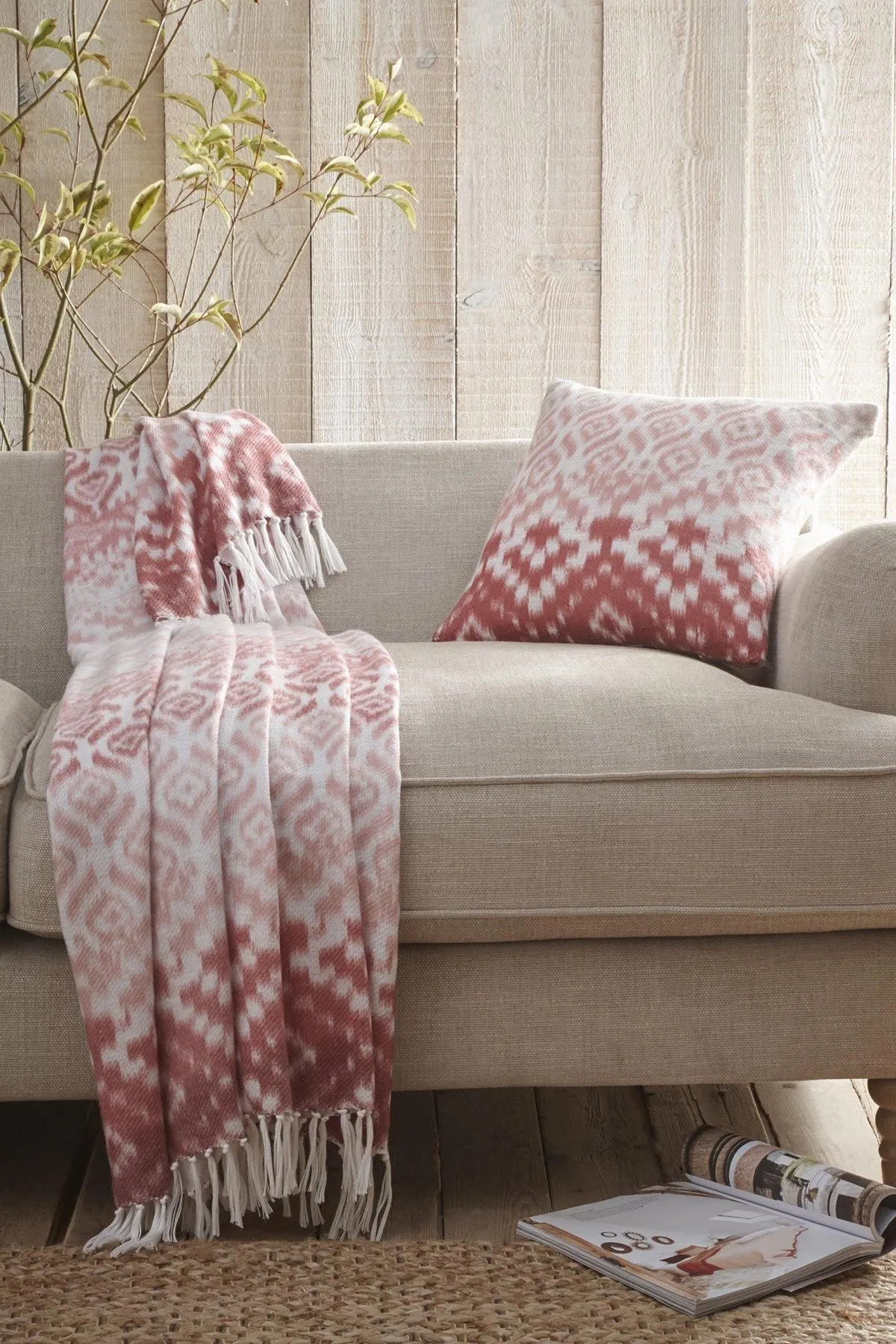 Appletree 'Sakari' Banded Tassled Bedspread in Terracotta 3