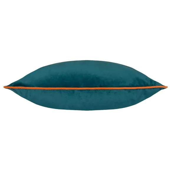 Furn. Square Cushion 3