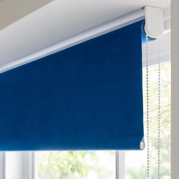 Luna Blackout Roller Blind 4