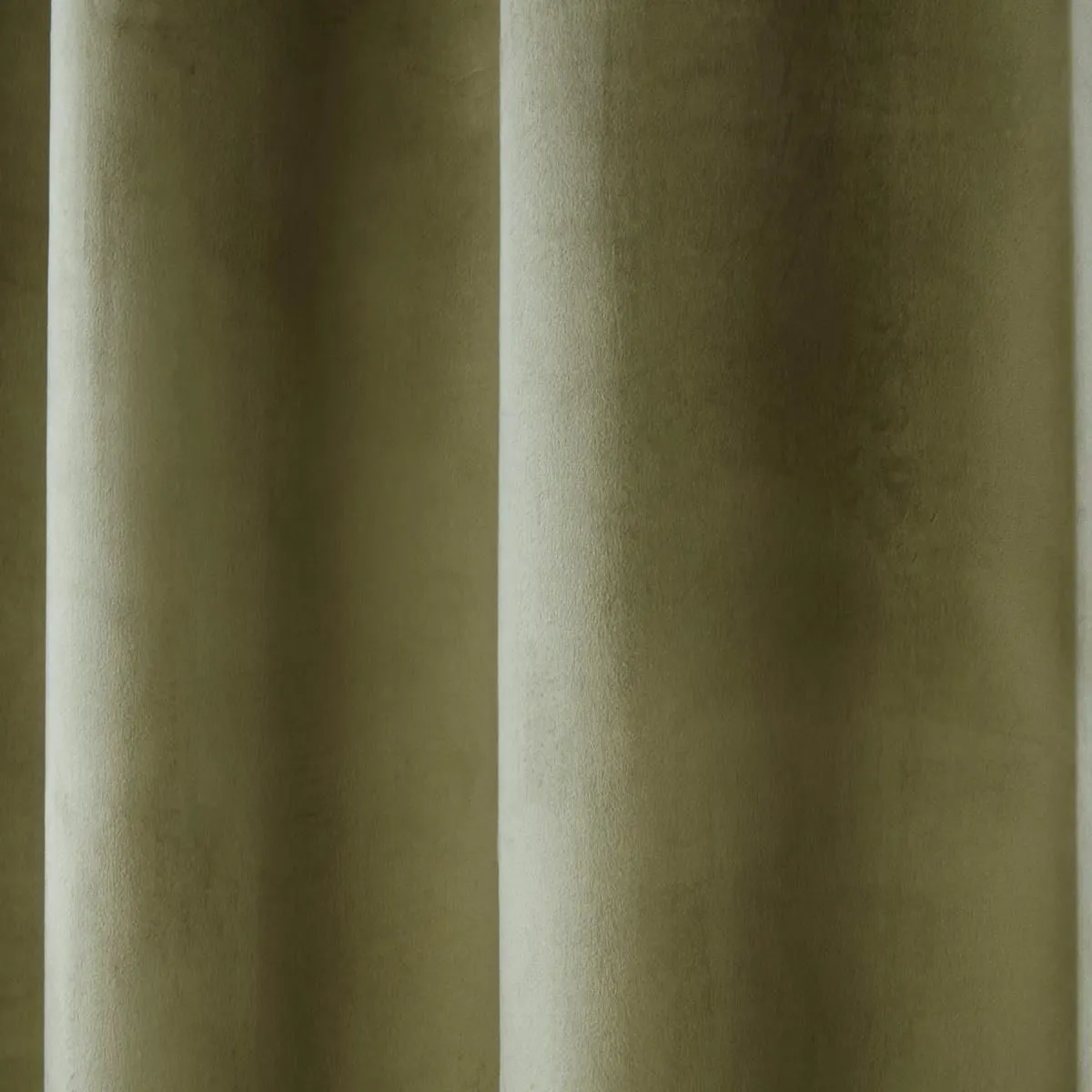 Sundour Casa Eyelet Curtains in Green 3