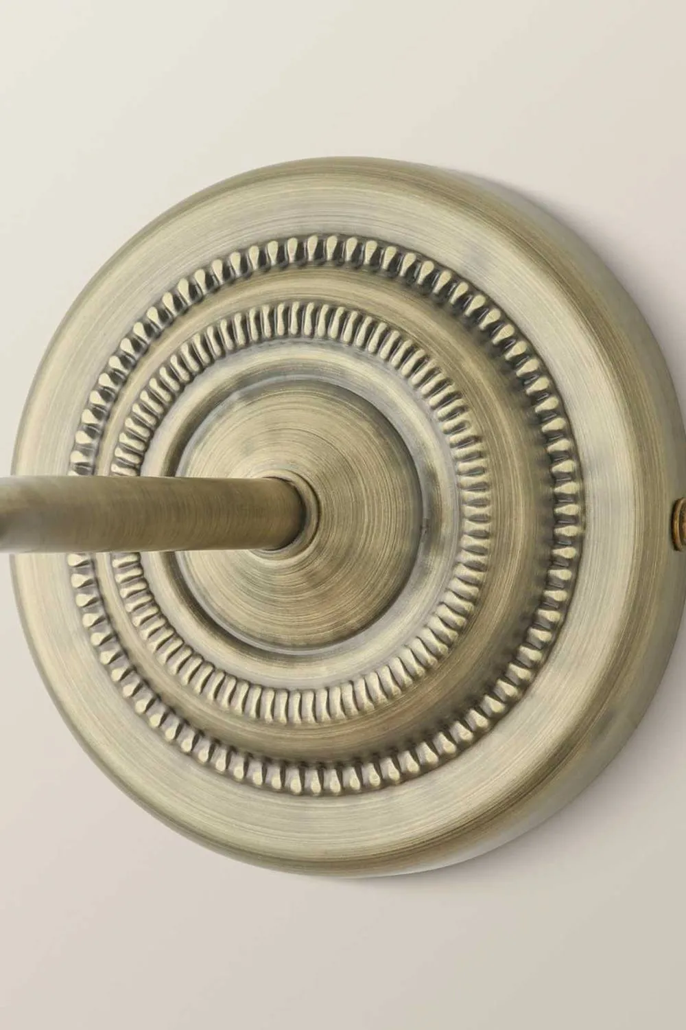 ValueLights Holborn Brushed Gold Wall Light with Adjustable Scallop Shade 4