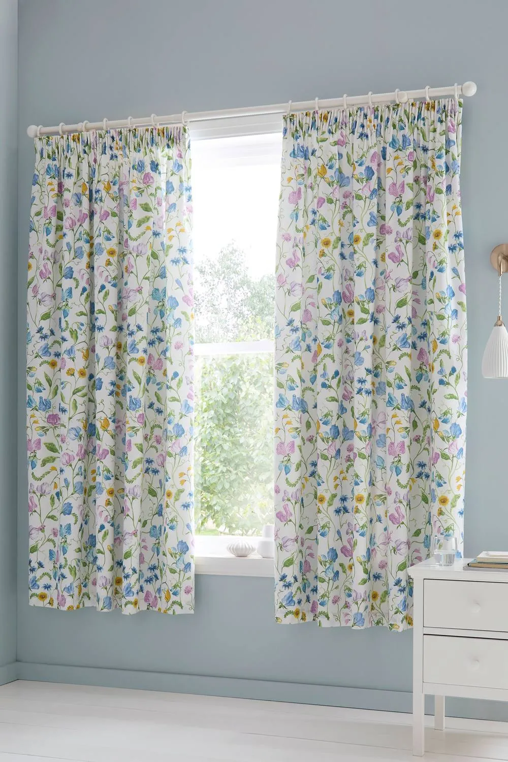 Dreams & Drapes 'Sweetpea Floral' Lined Pencil Pleat Curtains