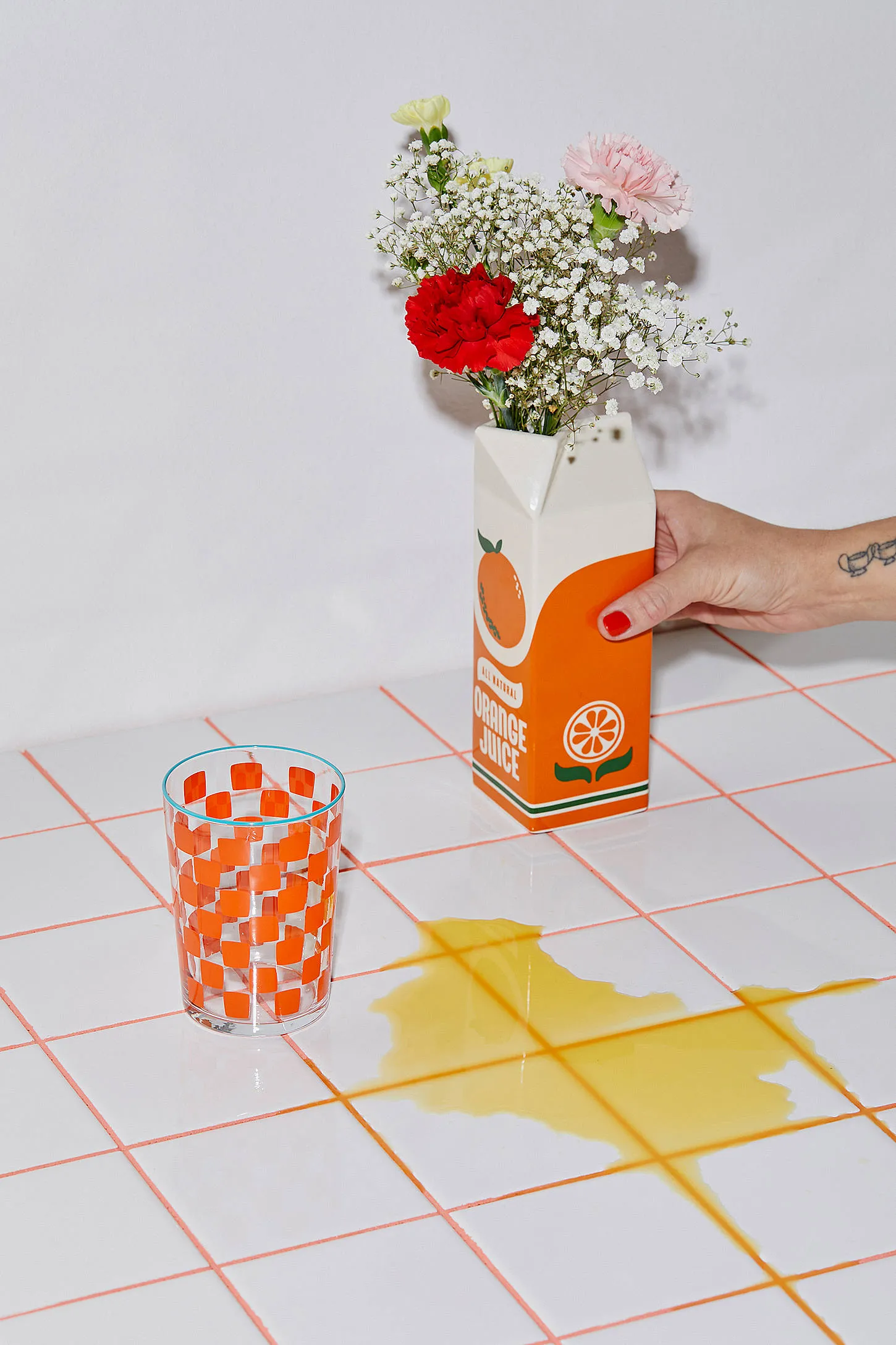 ban. do Rise & Shine Orange Juice Vase - Orange L: 7cm x W: 7cm x H: 21.6cm 2
