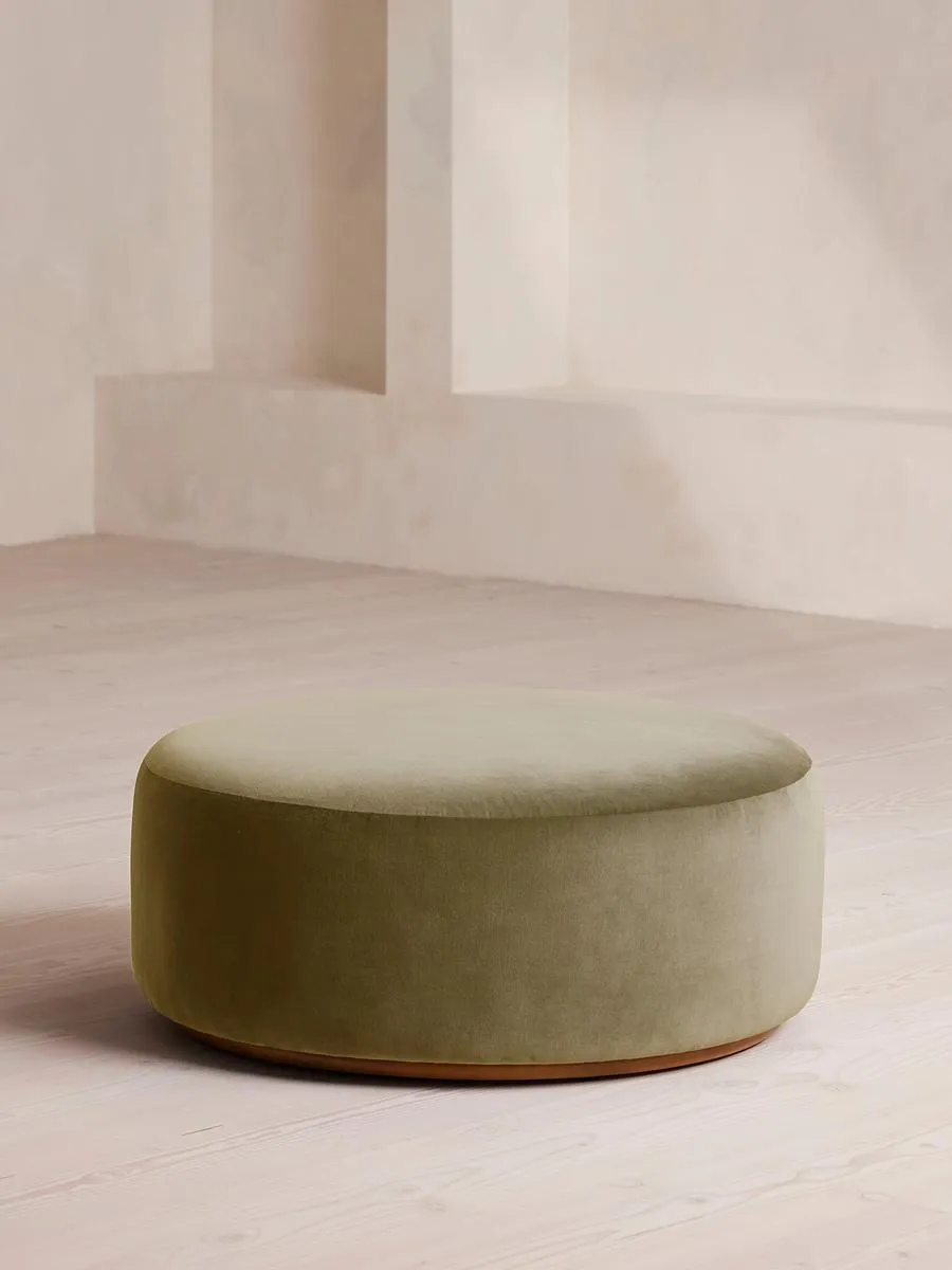 Aline Ottoman, Velvet, Lichen