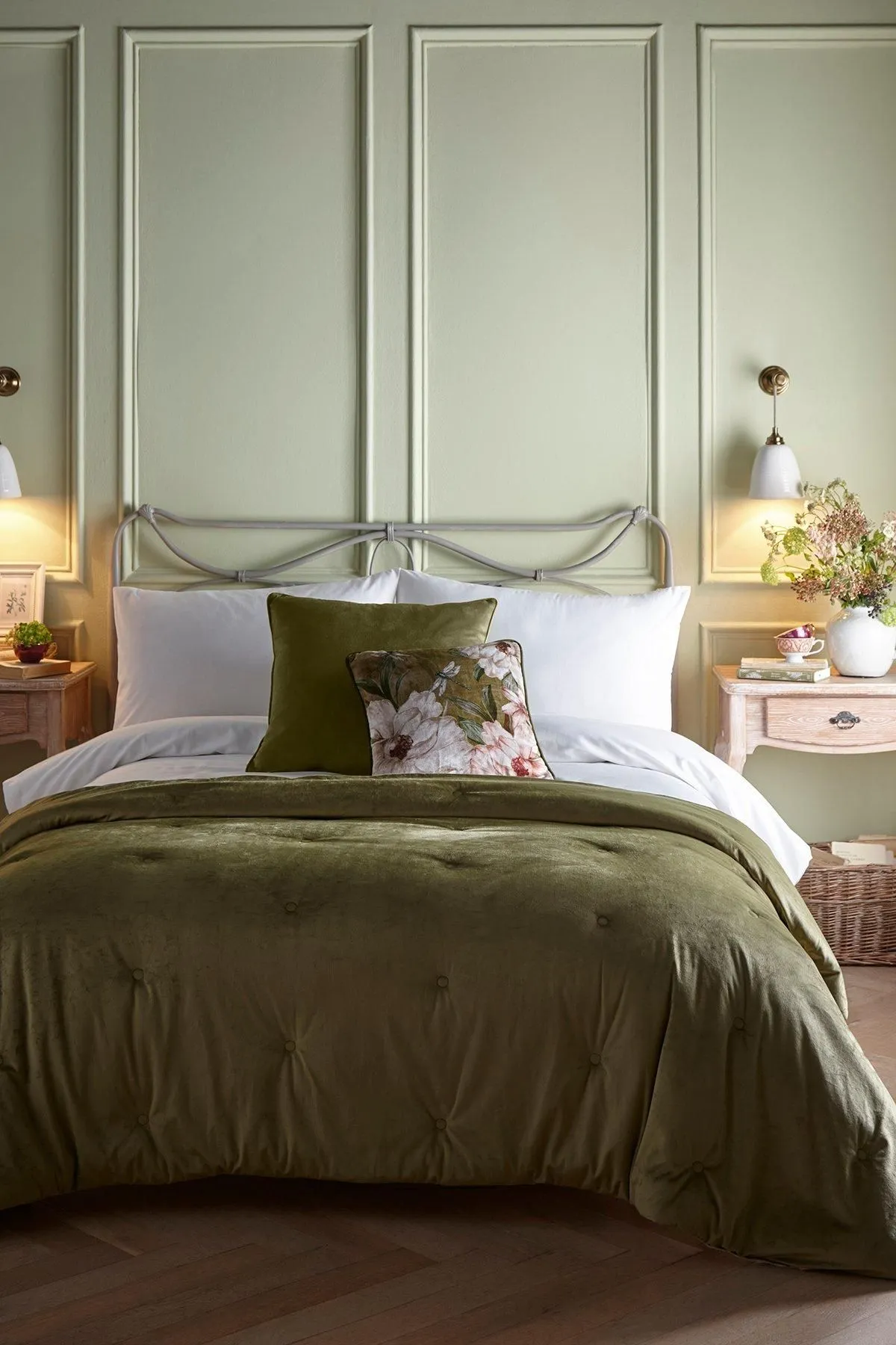 Appletree 'Austell' Velvet Bedspread in Olive