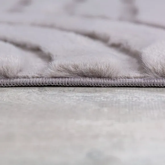 Supersoft Lush Geometric Faux Fur Arch Rug 4