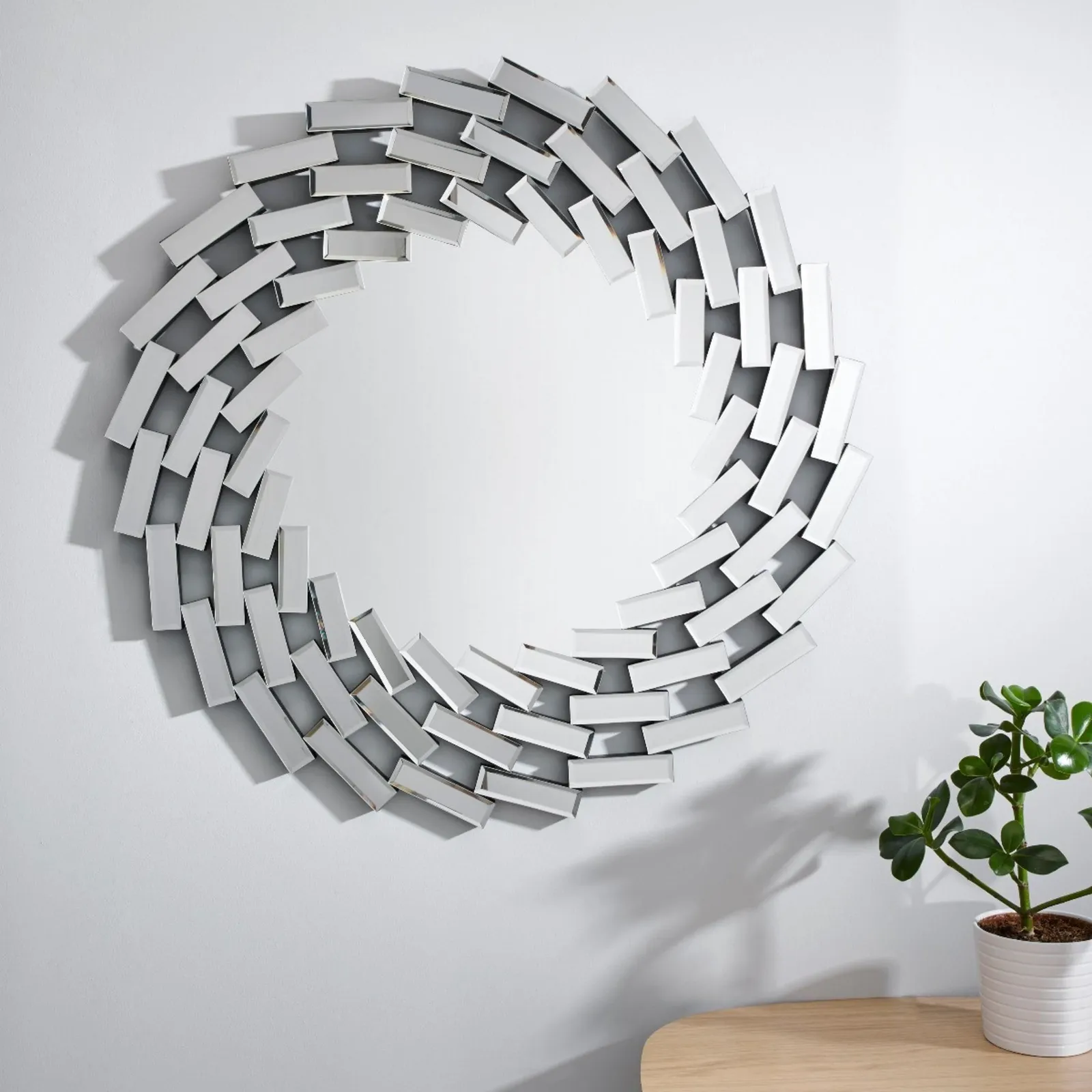 FurnitureboxUK Venetian Medium 80cm Round Silver Patterned Mirrored Frame Hallway Bedroom Dining & Living Room Wall Mirror