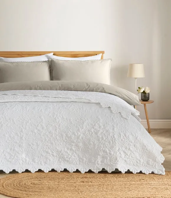 Flora Quilted Bedspread