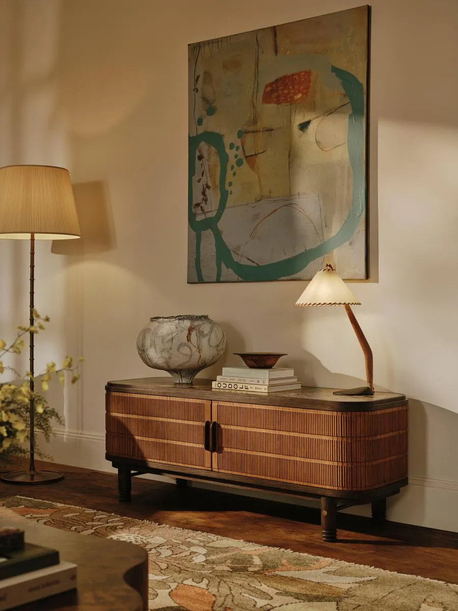 Cullen Media Unit, Dark Emperador Marble