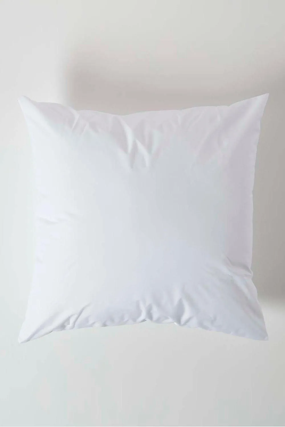 Homescapes Waterproof Pillow Protectors 80 x 80 cm, Pack of 4 in White 5