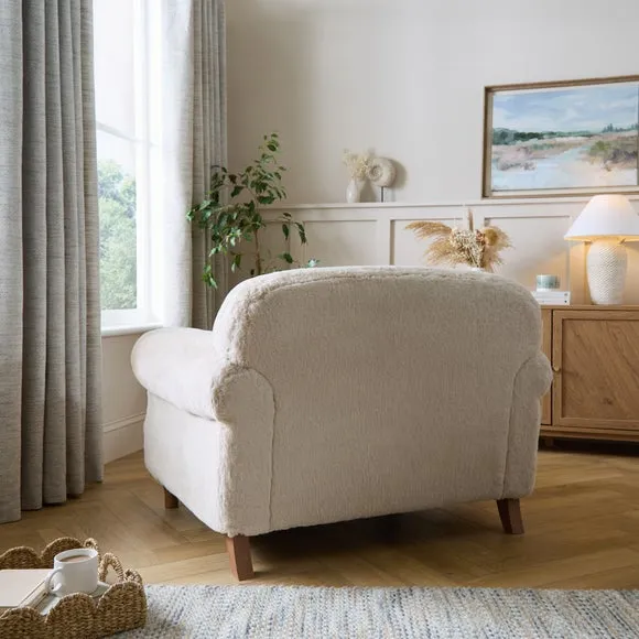 Millie Faux Fur Snuggle Chair 2