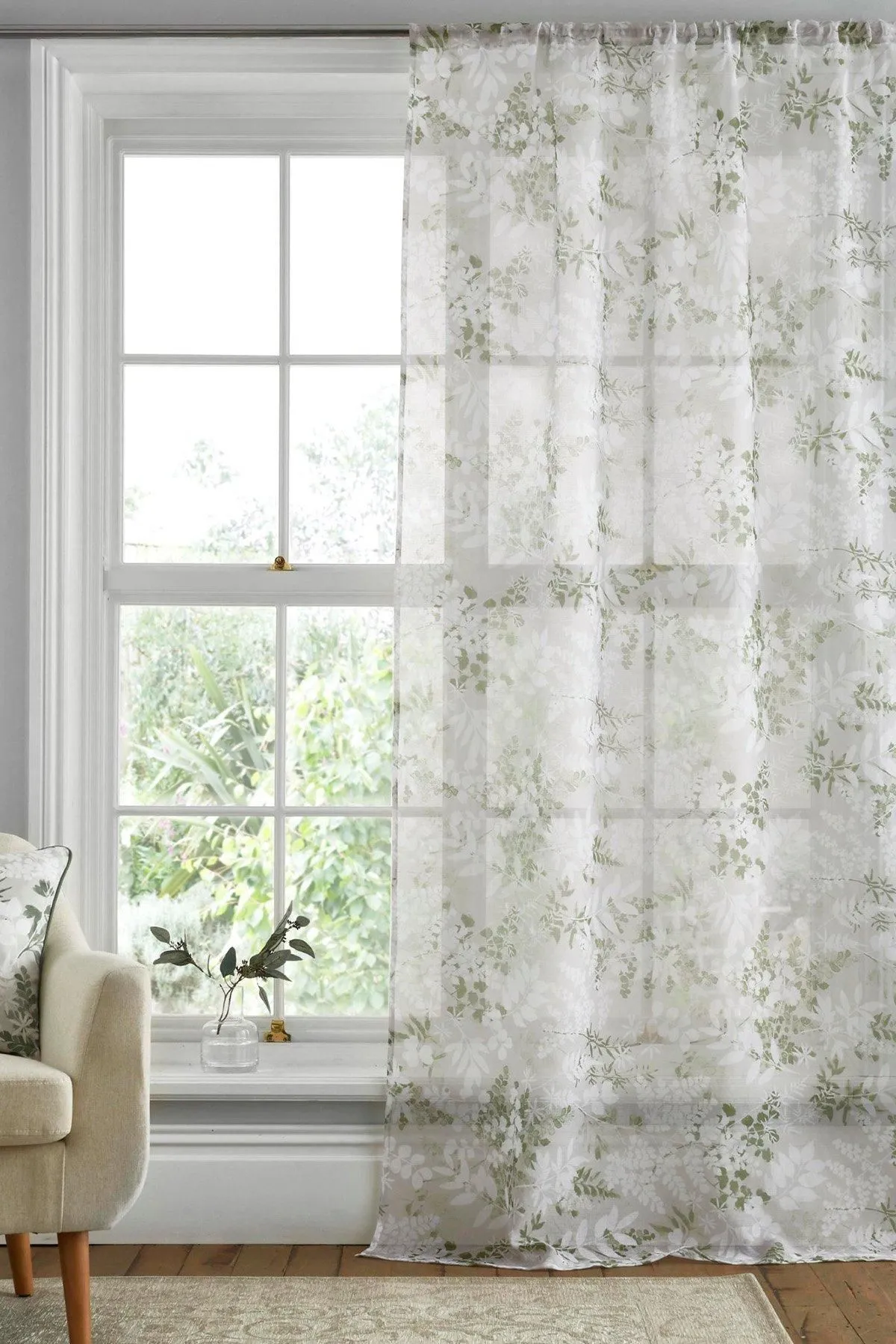 Dreams & Drapes 'Tiverton' Voile Panel in Green 1