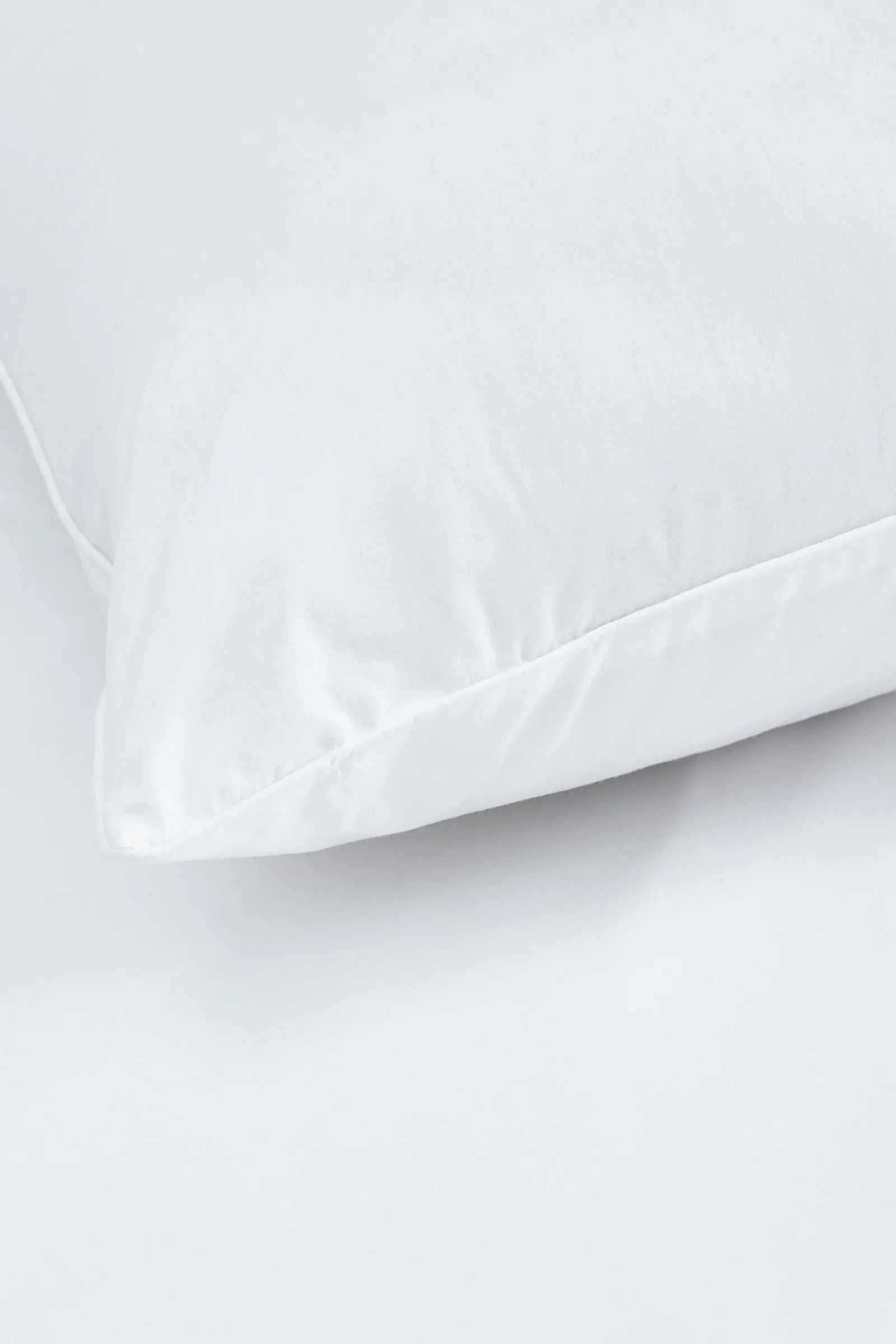 Catherine Lansfield 'Cotton Spring' Pillow in White 3
