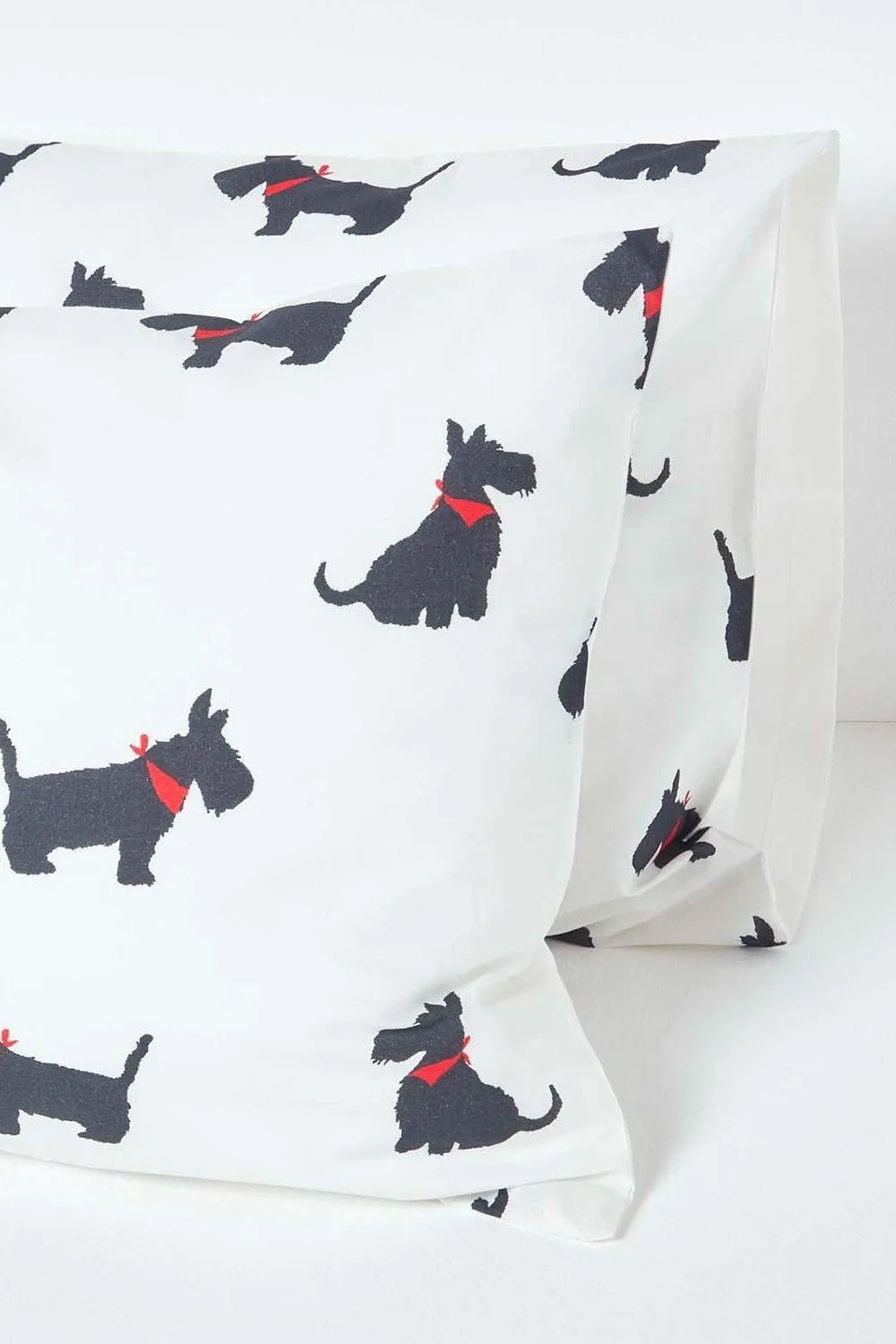 Homescapes Scottie Dog Digitally Printed Cotton Duvet Cover Set in White 4
