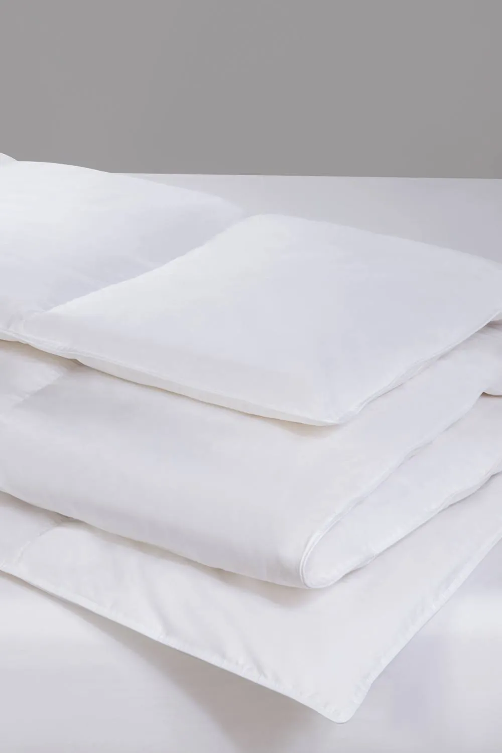 BHS 4.5 Tog Goose Feather & Down Duvet in White 3