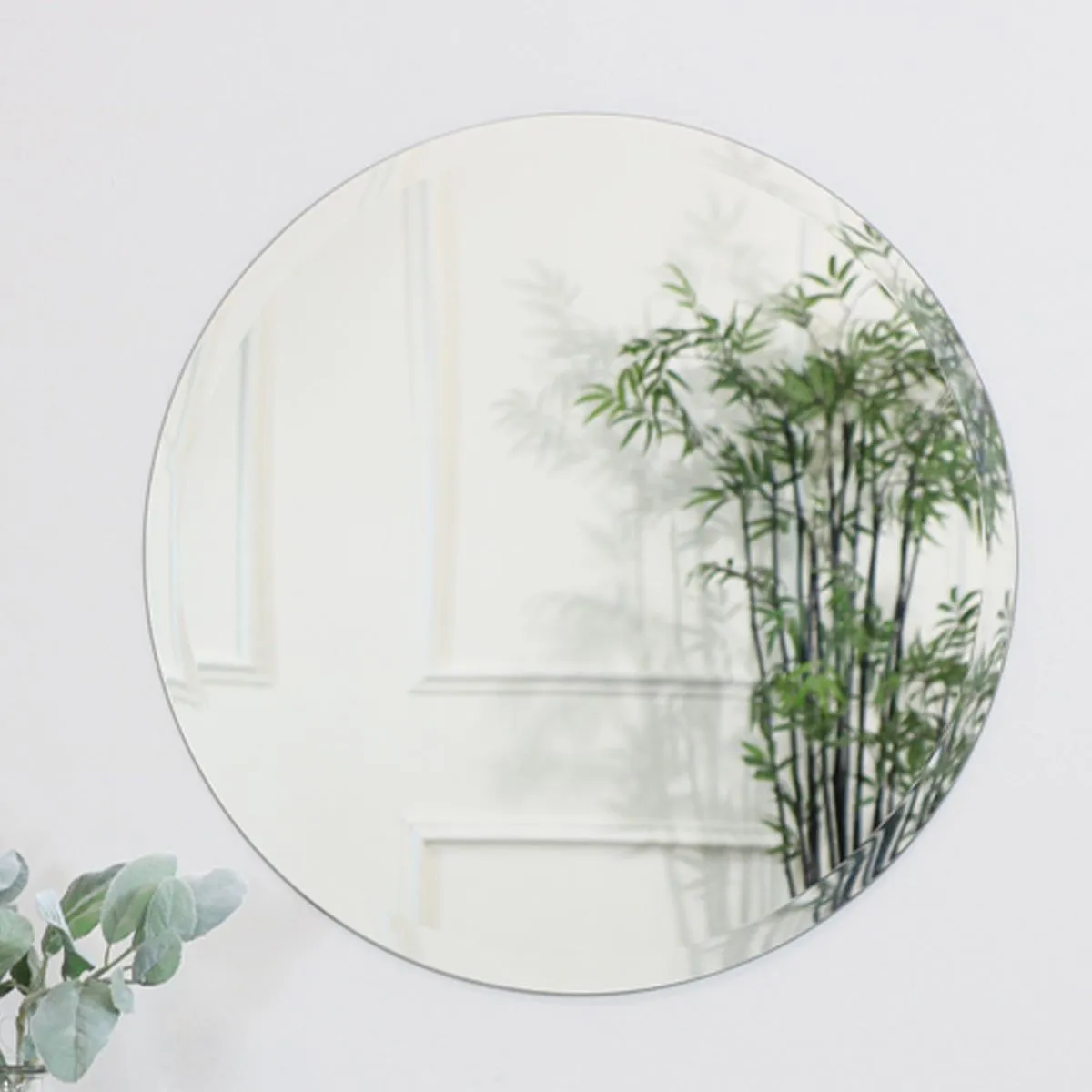 Melody Maison Round Frameless Bevelled Mirror 50cm X 50cm in Clear 6
