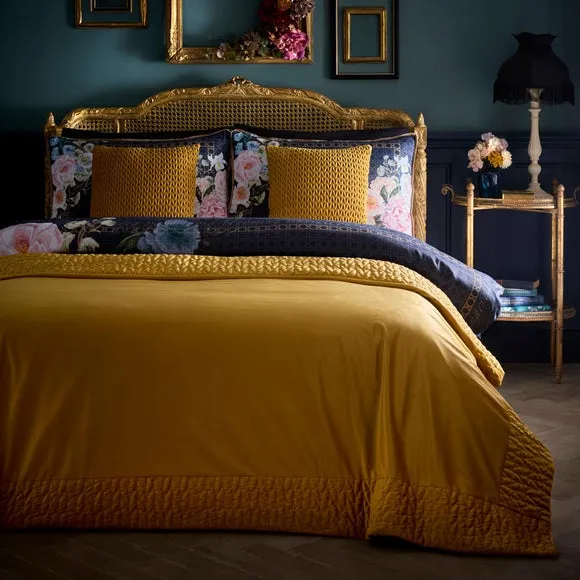 Laurence Llewelyn-Bowen Siena Bedspread 1