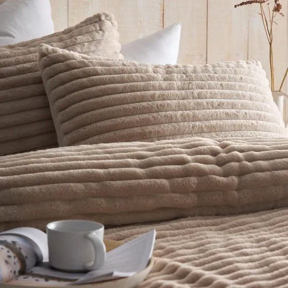 Appletree Morritz Duvet Cover & Pillowcase Set 2