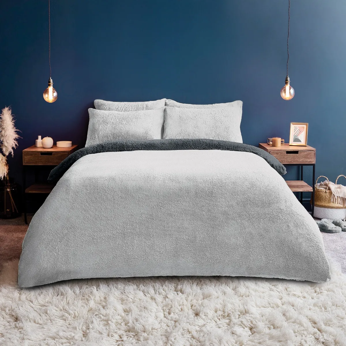 Silentnight Teddy Fleece Duvet Set - King - Sage/Cream