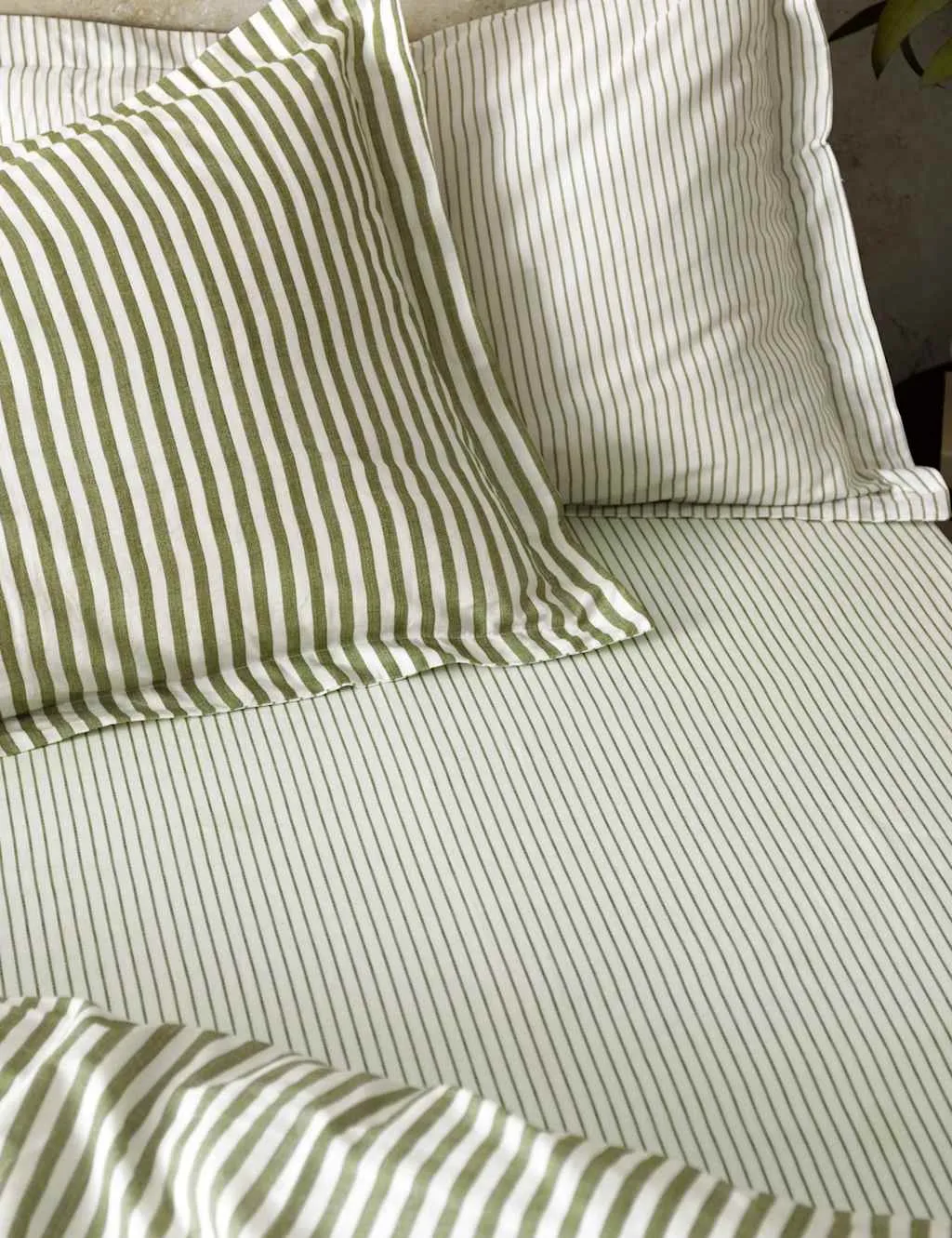 YARD Pure Cotton Hebden Striped Fitted Sheet Olive