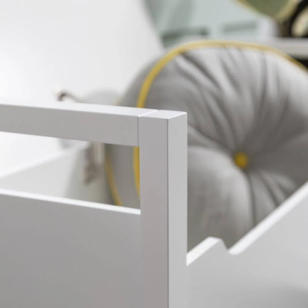 Nöa and Nani Olsen Storage Bench with Cushion in White 4