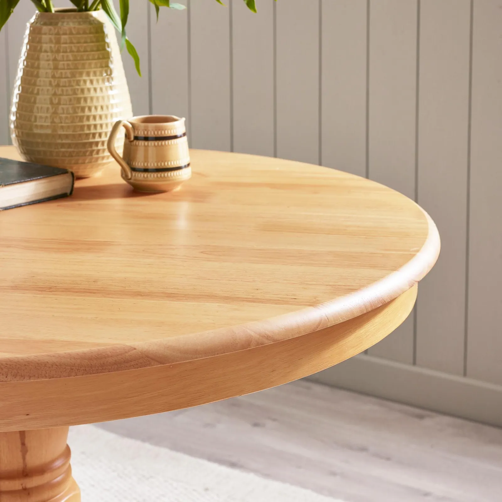FurnitureboxUK Bude Round Wooden Dining Table & 4 Millford Chairs in Light Oak 4