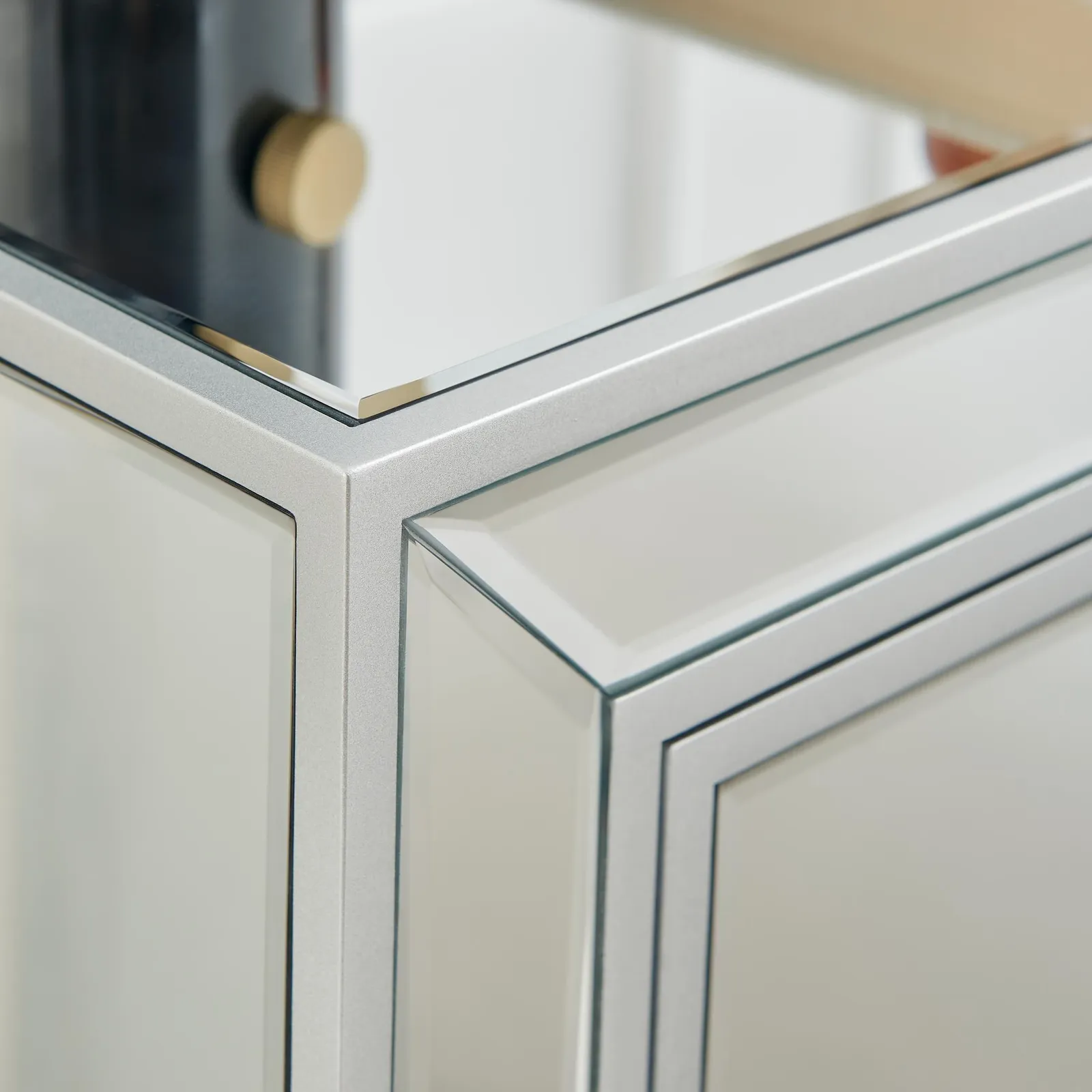 FurnitureboxUK Venice Contemporary 3 Drawer Silver Framed Mirrored Bedside TableWith Crystaline Shaped Handles 5
