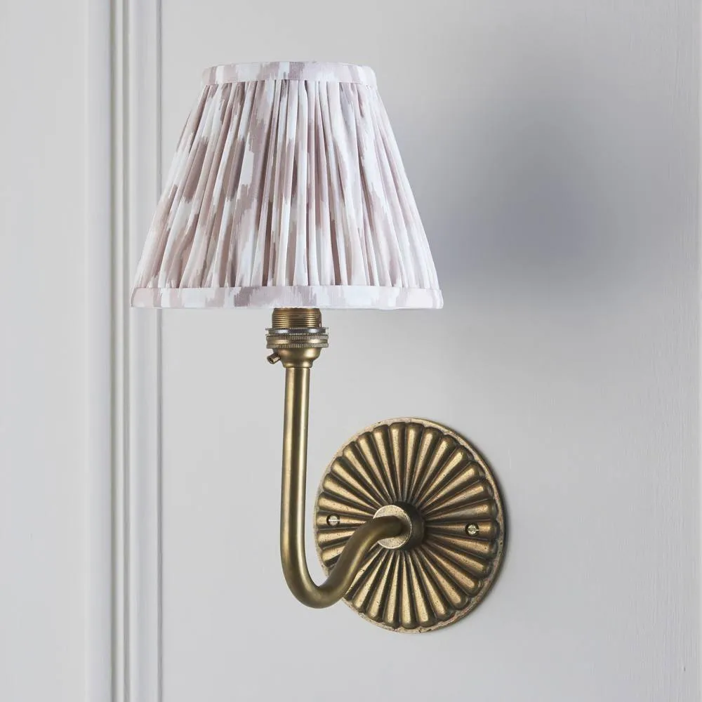 Netlighting Dahlia Swan & Ikat 16cm Wall Lamp Antique Brass Neutral Print in Gold 5